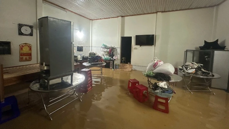 Lâm Đồng: Mưa kéo dài khiến khu vực Bảo Lộc ngập sâu Lâm Đồng: Mưa kéo dài khiến khu vực Bảo Lộc ngập sâu