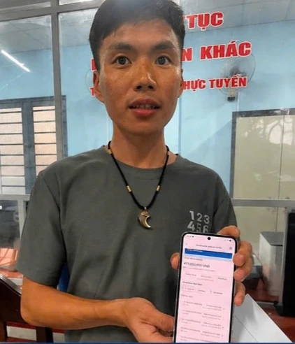 Lâm Đồng: Nhận nhầm 477 triệu đồng, người phụ nữ tìm trả chủ tài khoản