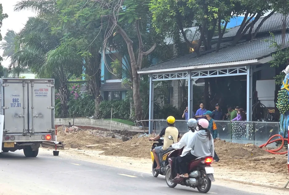 Lâm Đồng: Sập tường resort ở Mũi Né , 2 công nhân thương vong Lâm Đồng: Sập tường resort ở Mũi Né , 2 công nhân thương vong