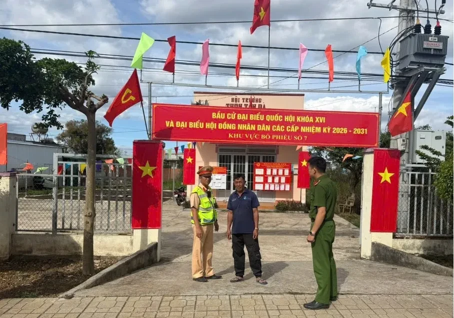 Lâm Đồng tăng cường bảo đảm trật tự, an toàn giao thông phục vụ bầu cử Lâm Đồng tăng cường bảo đảm trật tự, an toàn giao thông phục vụ bầu cử