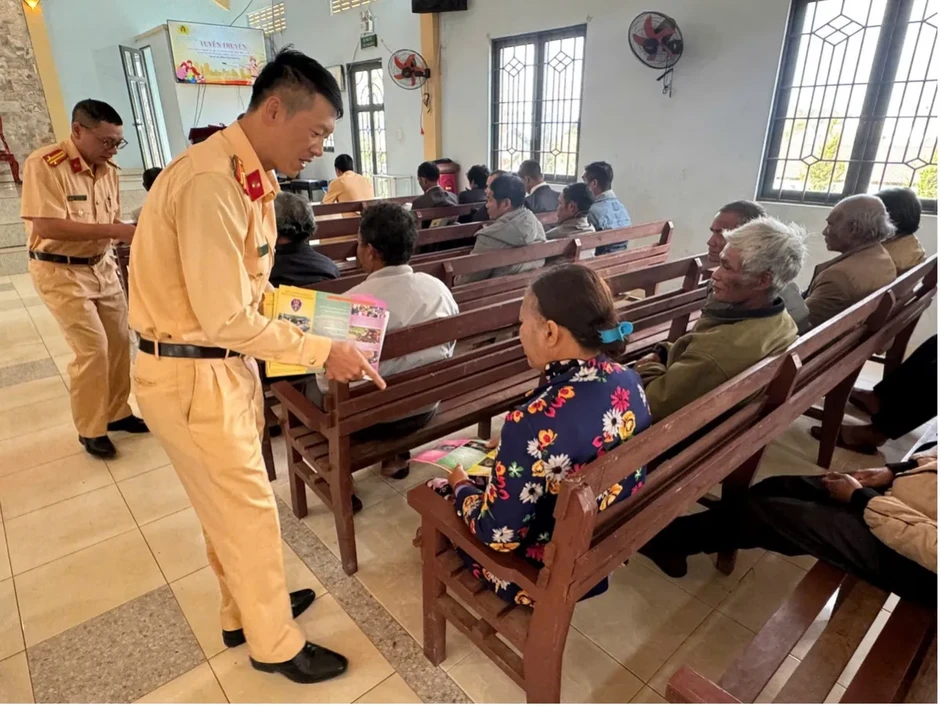 Lâm Đồng tăng cường bảo đảm trật tự, an toàn giao thông phục vụ bầu cử Lâm Đồng tăng cường bảo đảm trật tự, an toàn giao thông phục vụ bầu cử
