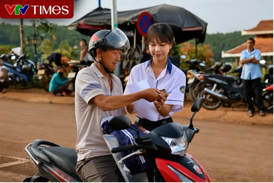 Lâm Đồng: Thí sinh tự tin bước vào môn thi Ngữ Văn kỳ thi tốt nghiệp THPT năm 2026 Lâm Đồng: Thí sinh tự tin bước vào môn thi Ngữ Văn kỳ thi tốt nghiệp THPT năm 2026