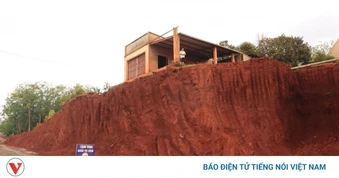 Làm đường khiến nhà dân thành "ốc đảo” ở Đồng Nai, chủ đầu tư họp dân để nhận lỗi