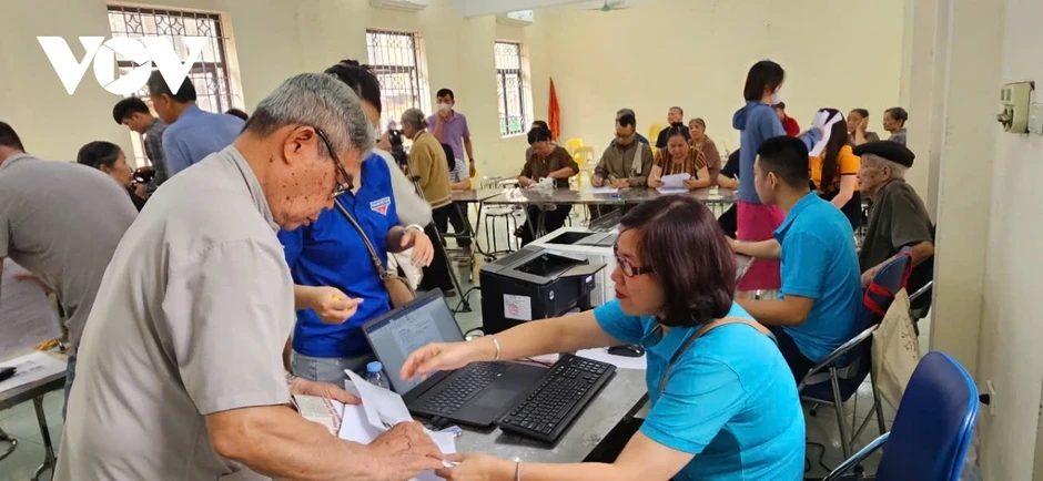 Làm gì để không bị gián đoạn nhận lương hưu, trợ cấp BHXH tại Hà Nội? Làm gì để không bị gián đoạn nhận lương hưu, trợ cấp BHXH tại Hà Nội?