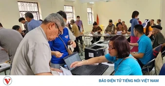 Làm gì để không bị gián đoạn nhận lương hưu, trợ cấp BHXH tại Hà Nội?