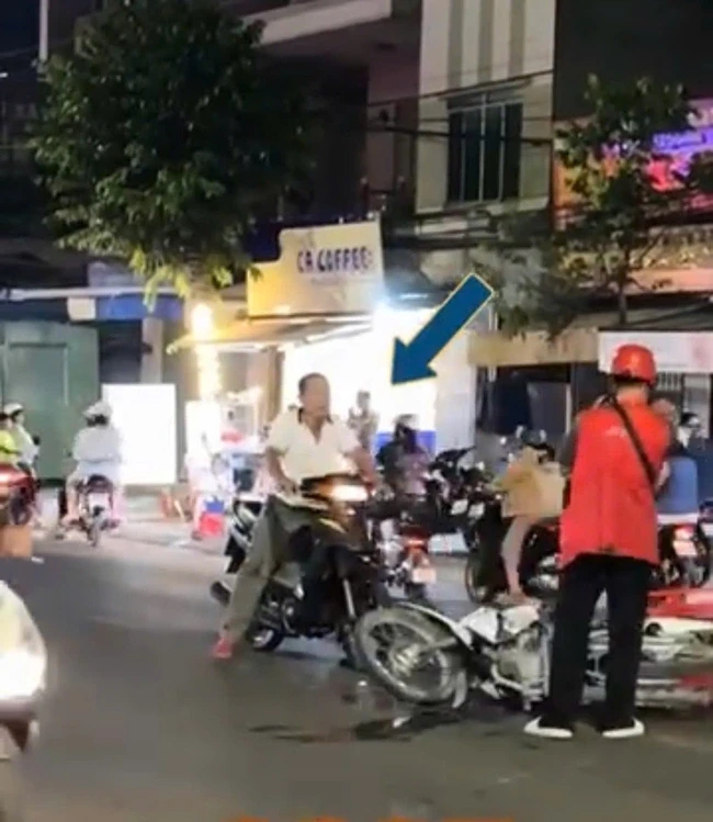 Làm rõ người đàn ông cự cãi sau va quẹt xe với shipper ở Tây Ninh