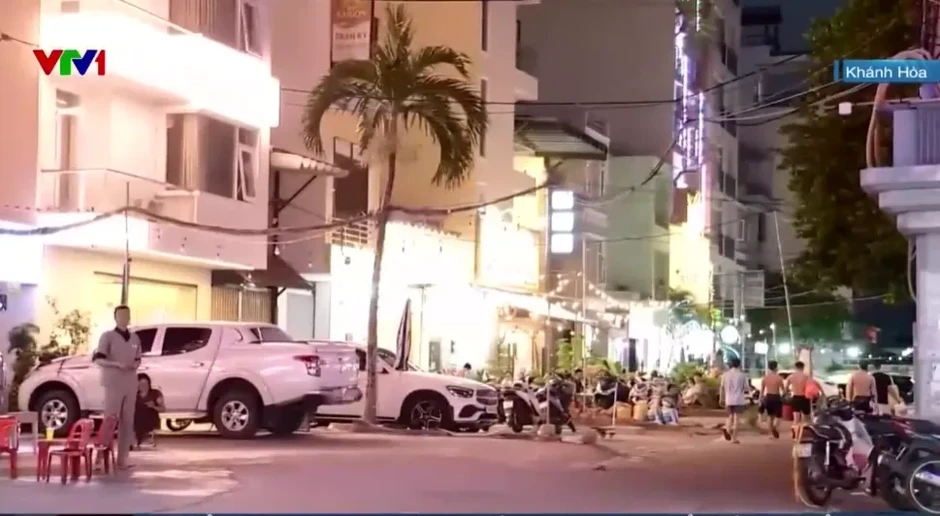 Lấn chiếm vỉa hè tái diễn tại Nha Trang Lấn chiếm vỉa hè tái diễn tại Nha Trang