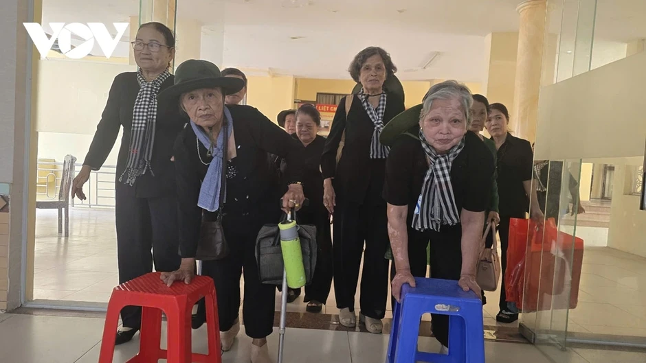 Lần đầu tiên sau hơn 50 năm, 92 nữ pháo binh đất Thủ Dầu Một cùng tề tựu Lần đầu tiên sau hơn 50 năm, 92 nữ pháo binh đất Thủ Dầu Một cùng tề tựu