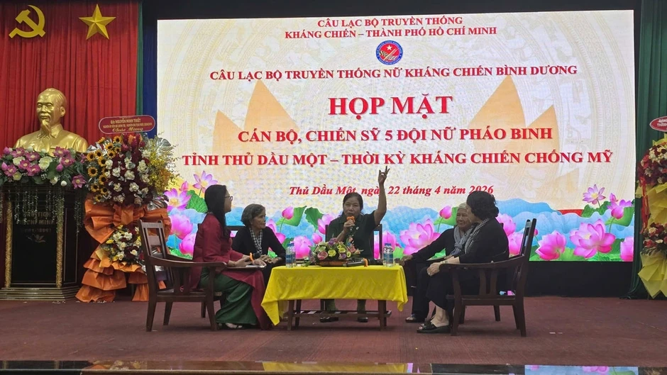 Lần đầu tiên sau hơn 50 năm, 92 nữ pháo binh đất Thủ Dầu Một cùng tề tựu Lần đầu tiên sau hơn 50 năm, 92 nữ pháo binh đất Thủ Dầu Một cùng tề tựu