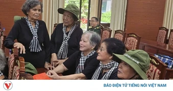 Lần đầu tiên sau hơn 50 năm, 92 nữ pháo binh đất Thủ Dầu Một cùng tề tựu