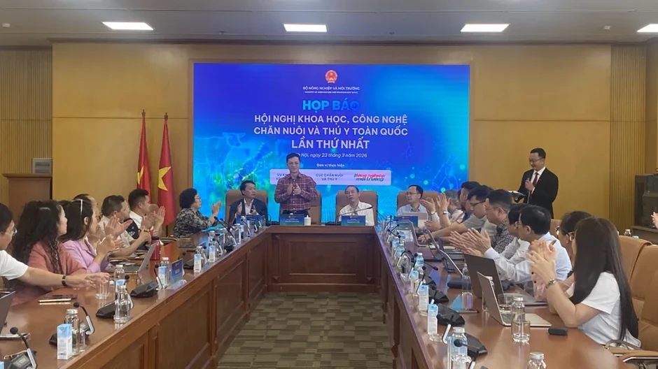 Lần đầu tổ chức hội nghị khoa học - công nghệ chăn nuôi - thú y toàn quốc Lần đầu tổ chức hội nghị khoa học - công nghệ chăn nuôi - thú y toàn quốc