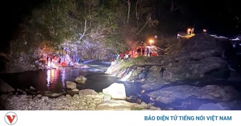 Lặn đêm dưới nước xiết, tìm bé trai 12 tuổi tử vong do đuối nước ở Quảng Ngãi