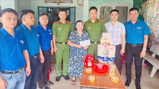 Lan tỏa đạo lý 'Uống nước nhớ nguồn' bằng những việc làm thiết thực