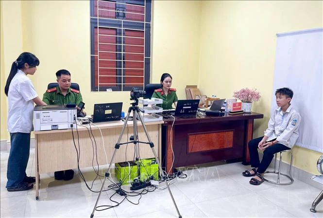 Lan tỏa hình ảnh nữ chiến sĩ Công an vì nhân dân phục vụ Lan tỏa hình ảnh nữ chiến sĩ Công an vì nhân dân phục vụ