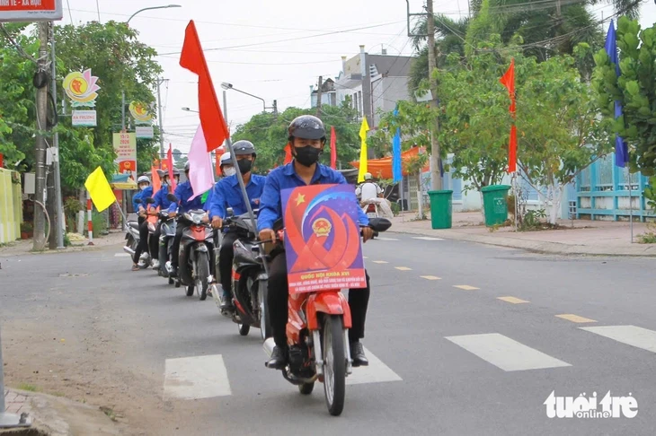 Lan tỏa thông tin bầu cử bằng công nghệ AI, bản đồ số, mã QR Lan tỏa thông tin bầu cử bằng công nghệ AI, bản đồ số, mã QR