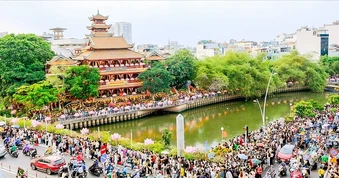 Lan tỏa tinh thần nhân ái mùa Phật đản