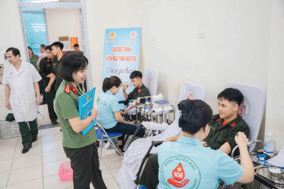 Lan tỏa tinh thần nhân ái từ hiến máu tình nguyện Lan tỏa tinh thần nhân ái từ hiến máu tình nguyện
