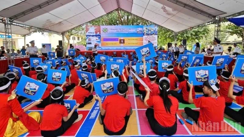 Lan tỏa tình yêu biển, đảo quê hương đến thế hệ trẻ đặc khu Lý Sơn Lan tỏa tình yêu biển, đảo quê hương đến thế hệ trẻ đặc khu Lý Sơn