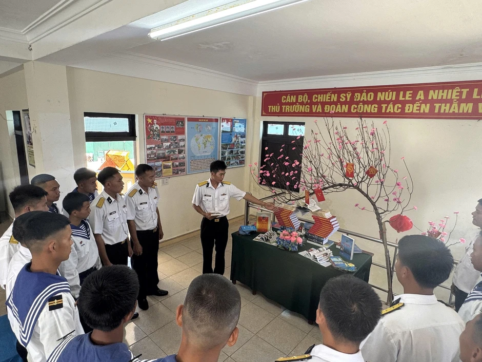 Lan tỏa văn hóa đọc nơi Đặc khu Trường Sa Lan tỏa văn hóa đọc nơi Đặc khu Trường Sa