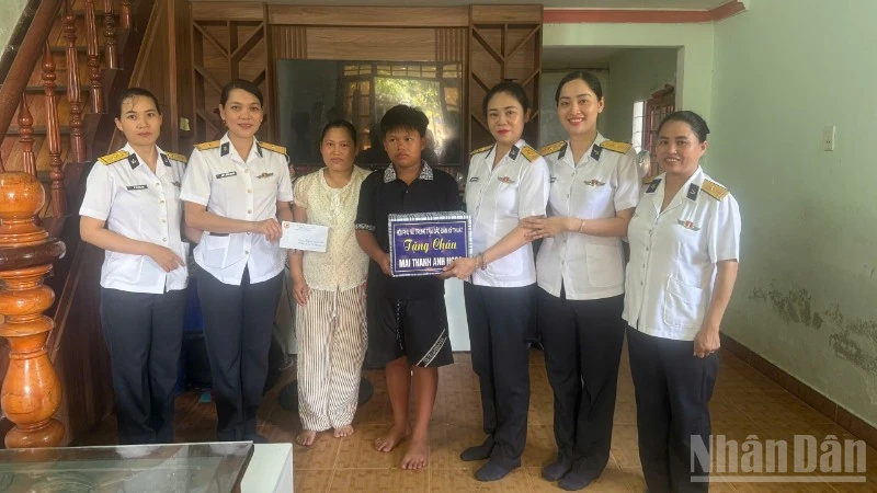 Lan tỏa yêu thương tới trẻ mồ côi và con ngư dân có hoàn cảnh khó khăn