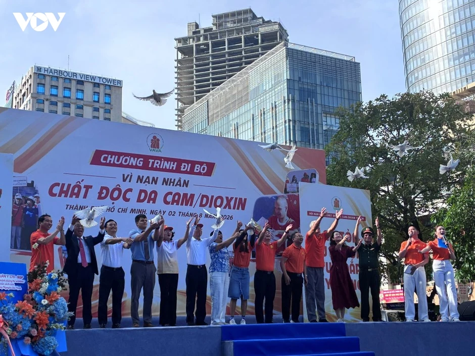 Lan tỏa yêu thương từ chương trình đi bộ vì nạn nhân da cam