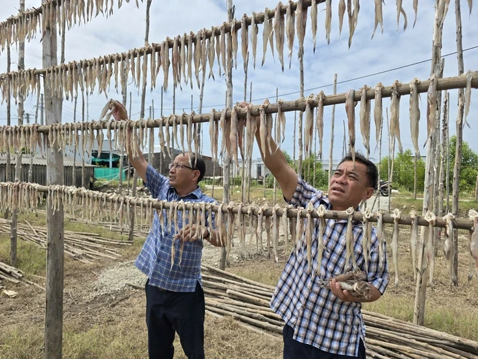 Làng nghề không ngại nắng nóng Làng nghề không ngại nắng nóng