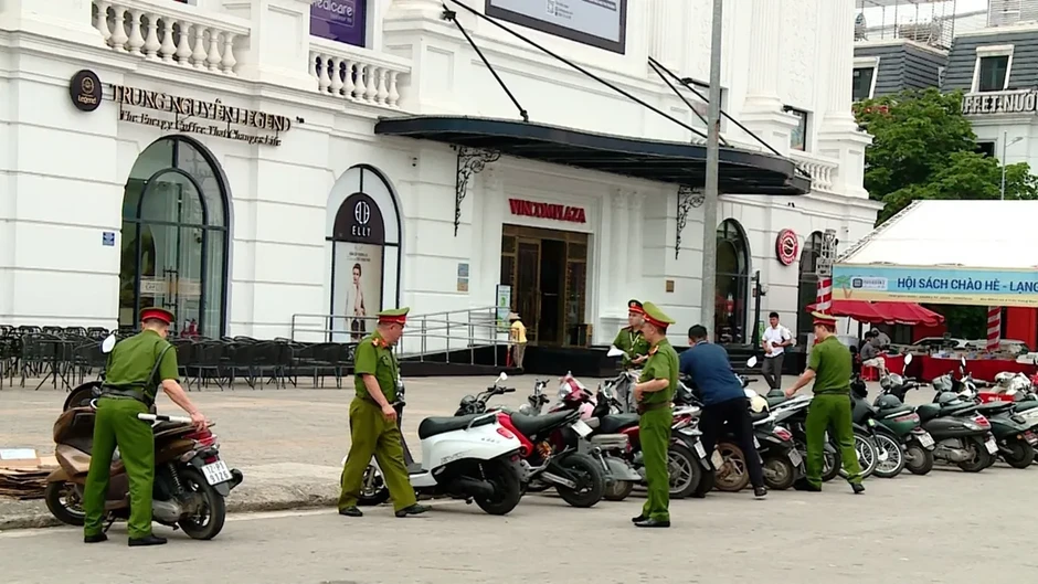 Lạng Sơn: Siết chặt kỷ cương, đẩy mạnh công nghệ bảo đảm an toàn giao thông cửa khẩu Lạng Sơn: Siết chặt kỷ cương, đẩy mạnh công nghệ bảo đảm an toàn giao thông cửa khẩu