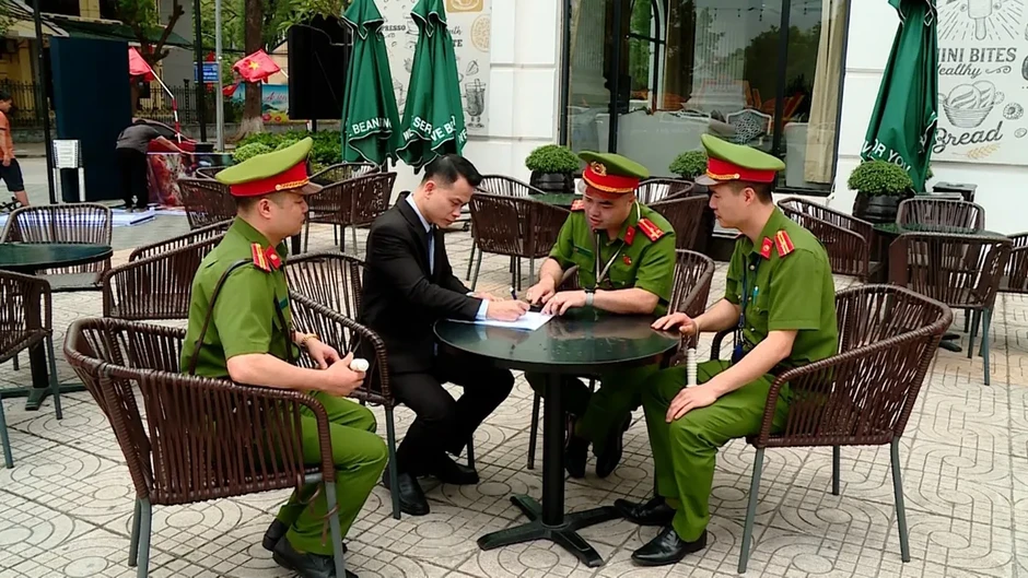 Lạng Sơn: Siết chặt kỷ cương, đẩy mạnh công nghệ bảo đảm an toàn giao thông cửa khẩu Lạng Sơn: Siết chặt kỷ cương, đẩy mạnh công nghệ bảo đảm an toàn giao thông cửa khẩu