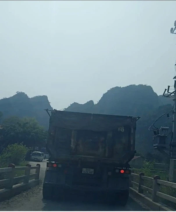 Lạng Sơn: Xử lý xe quá khổ quá tải, hãy ngăn chặn từ nguồn Lạng Sơn: Xử lý xe quá khổ quá tải, hãy ngăn chặn từ nguồn