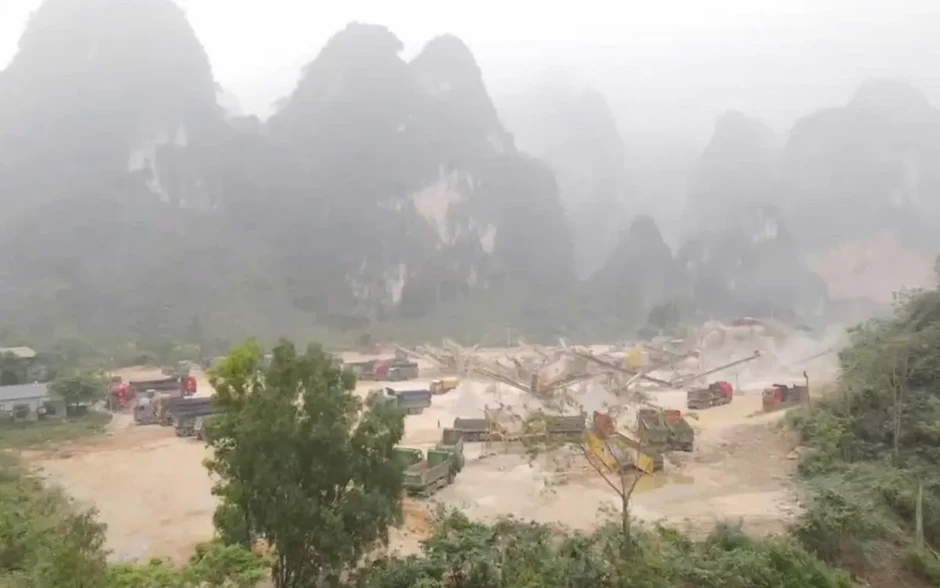 Lạng Sơn: Xử lý xe quá khổ quá tải, hãy ngăn chặn từ nguồn Lạng Sơn: Xử lý xe quá khổ quá tải, hãy ngăn chặn từ nguồn