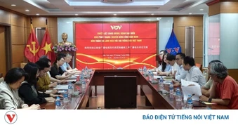 Lãnh đạo TinVina tiếp đoàn Cục Phát thanh - Truyền hình tỉnh Vân Nam, Trung Quốc