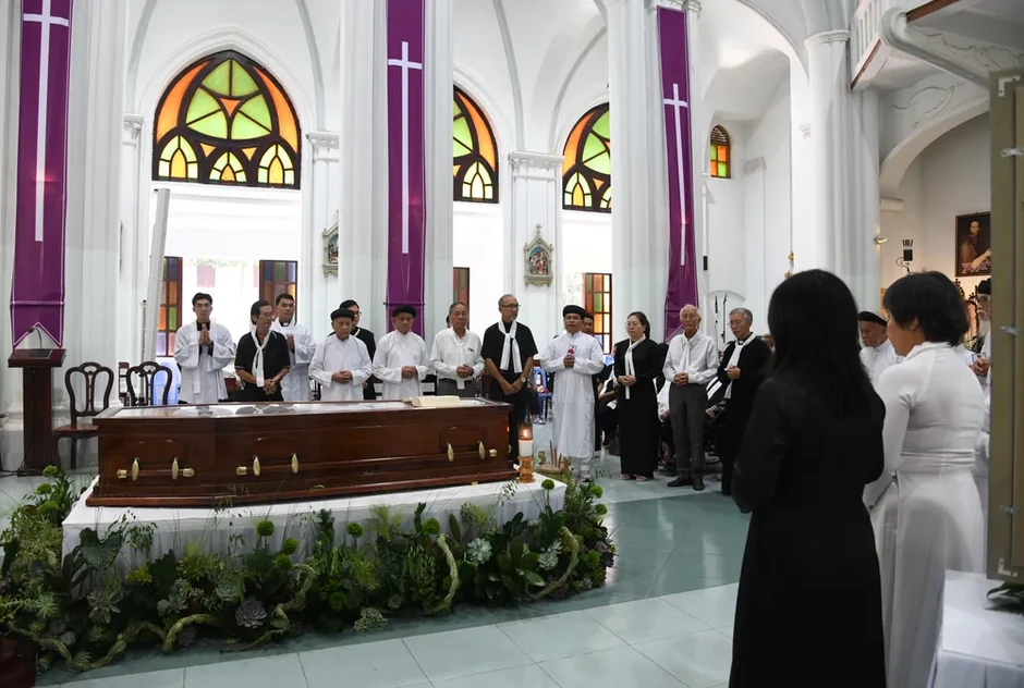 Lãnh đạo Bộ Dân tộc và Tôn giáo viếng tang Đức Hồng y Gioan Baotixita Phạm Minh Mẫn Lãnh đạo Bộ Dân tộc và Tôn giáo viếng tang Đức Hồng y Gioan Baotixita Phạm Minh Mẫn