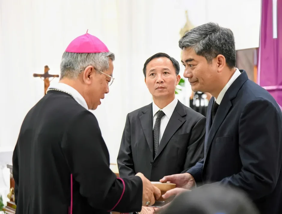 Lãnh đạo Bộ Dân tộc và Tôn giáo viếng tang Đức Hồng y Gioan Baotixita Phạm Minh Mẫn Lãnh đạo Bộ Dân tộc và Tôn giáo viếng tang Đức Hồng y Gioan Baotixita Phạm Minh Mẫn