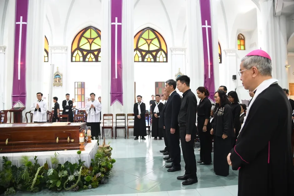 Lãnh đạo Bộ Dân tộc và Tôn giáo viếng tang Đức Hồng y Gioan Baotixita Phạm Minh Mẫn Lãnh đạo Bộ Dân tộc và Tôn giáo viếng tang Đức Hồng y Gioan Baotixita Phạm Minh Mẫn