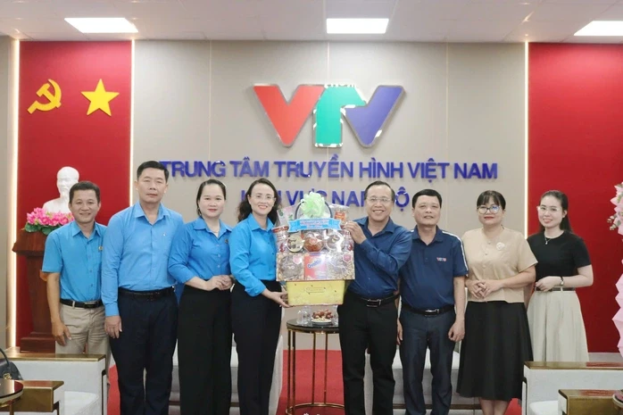 Lãnh đạo LĐLĐ TP Cần Thơ thăm, chúc mừng các cơ quan báo chí Lãnh đạo LĐLĐ TP Cần Thơ thăm, chúc mừng các cơ quan báo chí