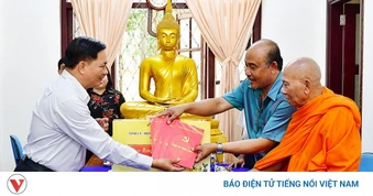 Lãnh đạo tỉnh Vĩnh Long thăm, chúc Tết Chôl Chnăm Thmây đồng bào Khmer
