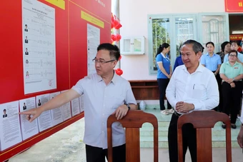 Lãnh đạo TP Hồ Chí Minh kiểm tra công tác chuẩn bị bầu cử tại phường Phú An