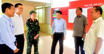 Lãnh đạo TPHCM khảo sát tiến độ tìm kiếm hài cốt liệt sĩ tại Công viên Lê Thị Riêng