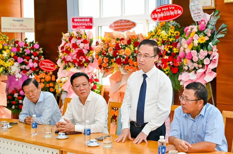 Lãnh đạo TPHCM thăm, chúc mừng các cơ quan báo chí Trung ương Lãnh đạo TPHCM thăm, chúc mừng các cơ quan báo chí Trung ương
