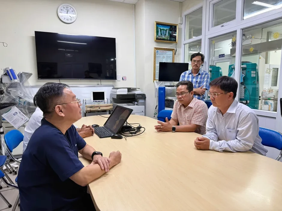 Lãnh đạo TPHCM thăm nạn nhân vụ cháy tại phường Chợ Lớn Lãnh đạo TPHCM thăm nạn nhân vụ cháy tại phường Chợ Lớn