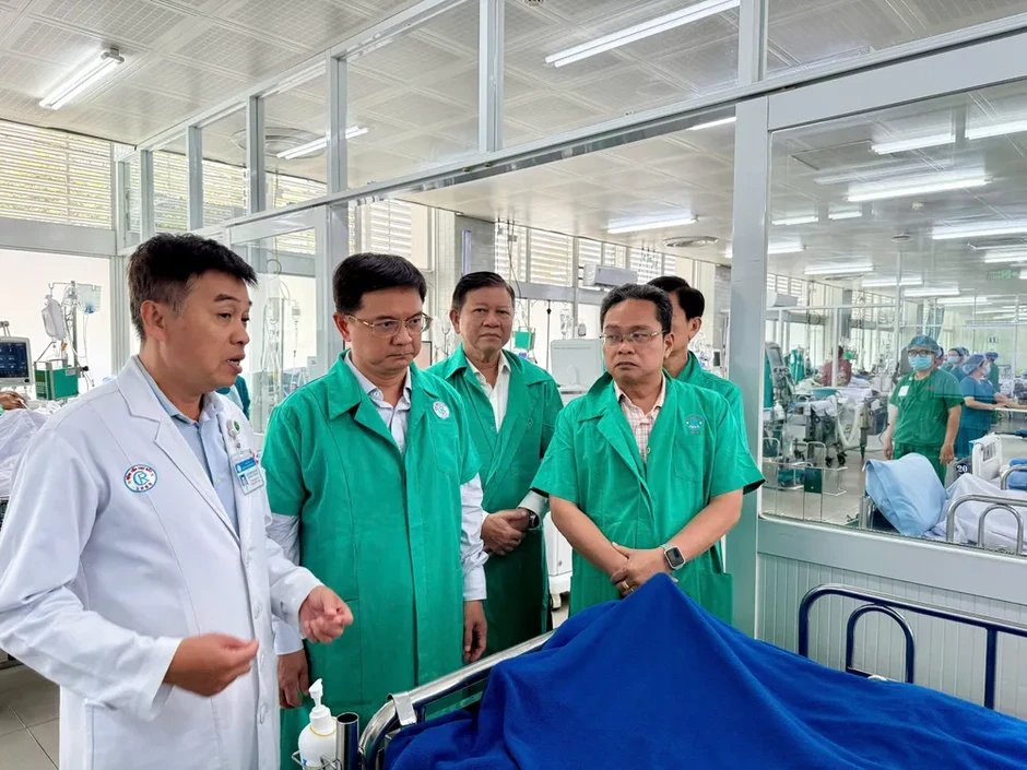 Lãnh đạo TPHCM thăm nạn nhân vụ cháy tại phường Chợ Lớn Lãnh đạo TPHCM thăm nạn nhân vụ cháy tại phường Chợ Lớn