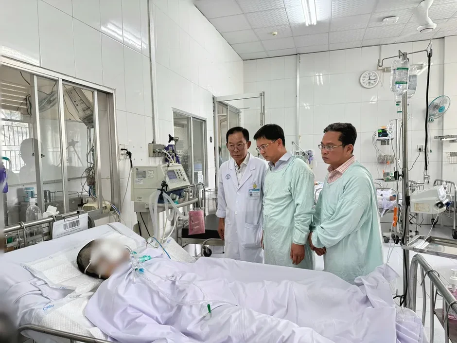 Lãnh đạo TPHCM thăm nạn nhân vụ cháy tại phường Chợ Lớn Lãnh đạo TPHCM thăm nạn nhân vụ cháy tại phường Chợ Lớn