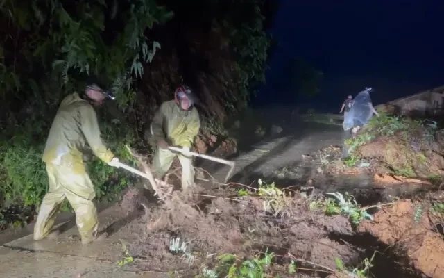 Lào Cai: Công an xã Mù Cang Chải cứu sống thanh niên bị nước lũ cuốn Lào Cai: Công an xã Mù Cang Chải cứu sống thanh niên bị nước lũ cuốn