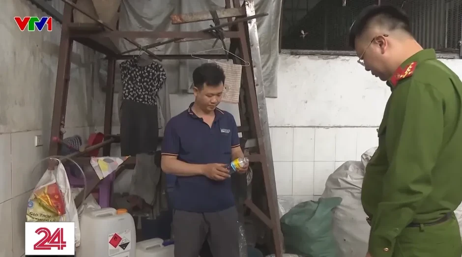Lật tẩy công nghệ sản xuất “giấm gạo ủ men tự nhiên” từ nước lã và axit công nghiệp