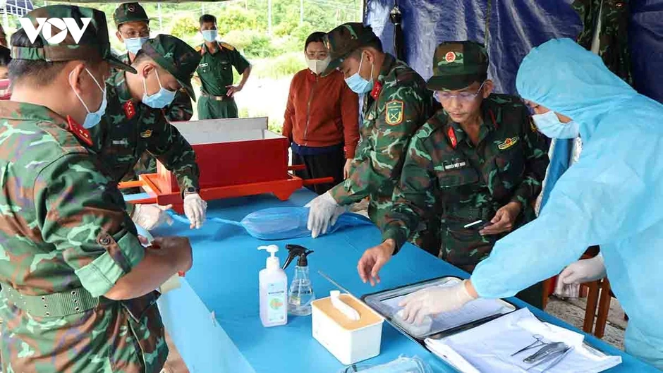 Lấy mẫu hài cốt liệt sĩ tại Nghĩa trang liệt sĩ Tịnh Biên, An Giang Lấy mẫu hài cốt liệt sĩ tại Nghĩa trang liệt sĩ Tịnh Biên, An Giang