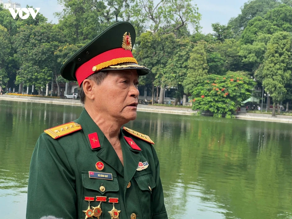 Lễ lấy nước Hồ Gươm tri ân các anh hùng liệt sĩ trên sông Thạch Hãn, Quảng Trị Lễ lấy nước Hồ Gươm tri ân các anh hùng liệt sĩ trên sông Thạch Hãn, Quảng Trị