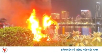 Linh vật ngựa tại Công viên Thương Bạc, thành phố Huế bất ngờ bốc cháy
