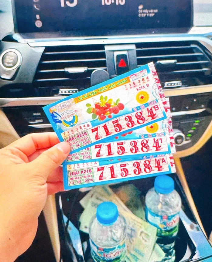 Lộ diện nhiều người sở hữu vé trúng 3 giải độc đắc xổ số miền Nam Lộ diện nhiều người sở hữu vé trúng 3 giải độc đắc xổ số miền Nam