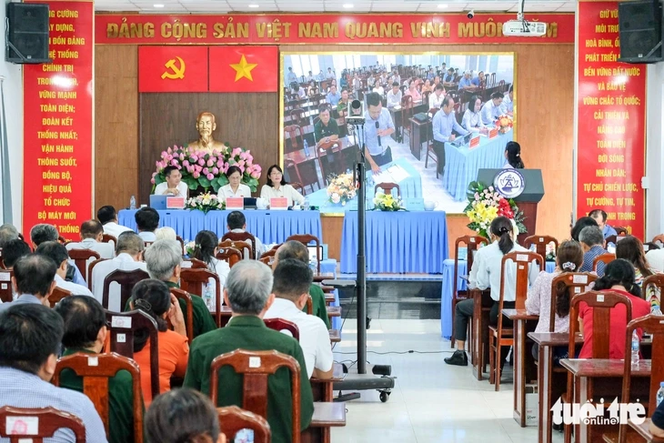 Lo thực phẩm bẩn, cử tri TP.HCM đề xuất thưởng nóng người tố giác vi phạm Lo thực phẩm bẩn, cử tri TP.HCM đề xuất thưởng nóng người tố giác vi phạm