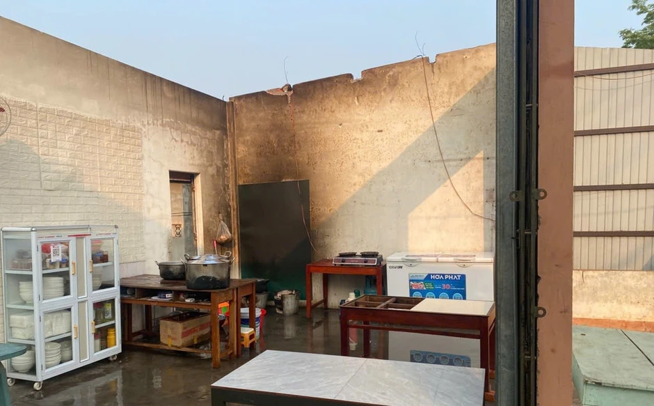 Lốc xoáy gây thiệt hại nhiều công trình tại Quảng Trị Lốc xoáy gây thiệt hại nhiều công trình tại Quảng Trị